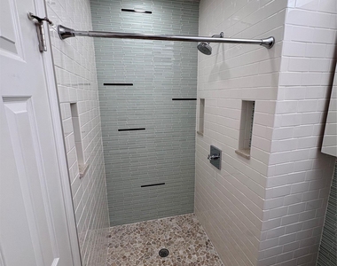 1204 W 39th St - Photo Thumbnail 24