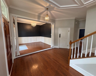 1204 W 39th St - Photo Thumbnail 4