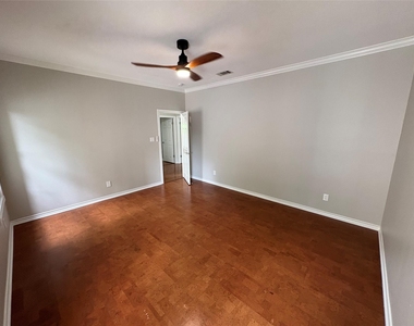 1204 W 39th St - Photo Thumbnail 20