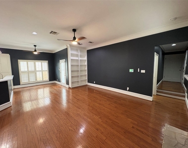 1204 W 39th St - Photo Thumbnail 8