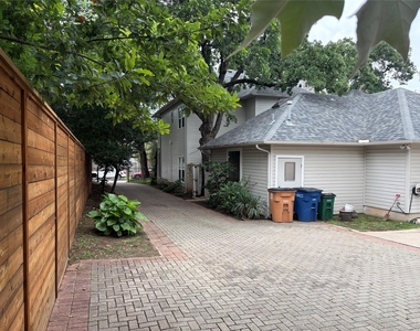 1204 W 39th St - Photo Thumbnail 35