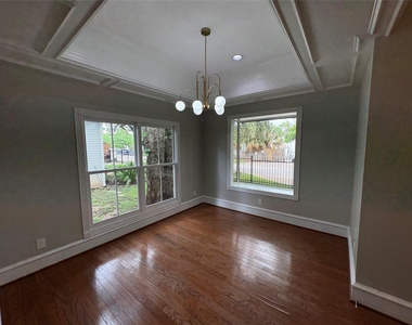 1204 W 39th St - Photo Thumbnail 2
