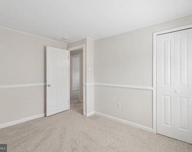 30 Girard Avenue - Photo Thumbnail 15