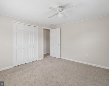 30 Girard Avenue - Photo Thumbnail 17