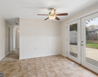 30 Girard Avenue - Photo Thumbnail 8
