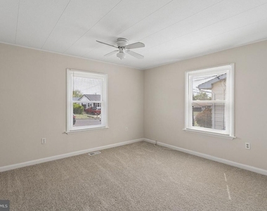 30 Girard Avenue - Photo Thumbnail 16
