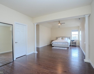 1802 Yearling Ct - Photo Thumbnail 39