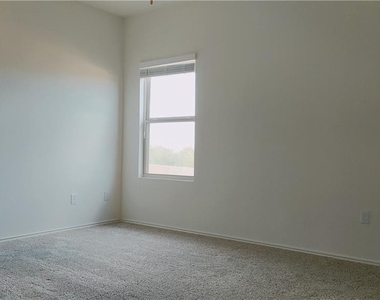 7400 Tonka Ln - Photo Thumbnail 5