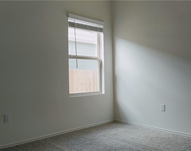 7400 Tonka Ln - Photo Thumbnail 6