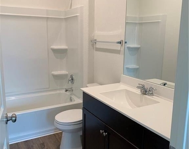 7400 Tonka Ln - Photo Thumbnail 9