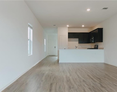 7400 Tonka Ln - Photo Thumbnail 2