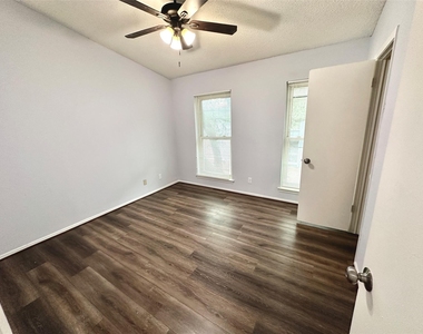3822 Southway Dr - Photo Thumbnail 30