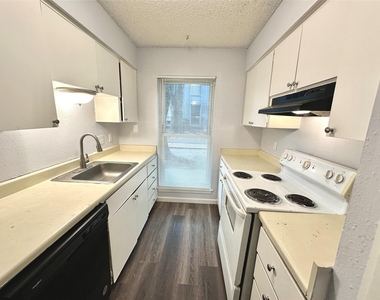 3822 Southway Dr - Photo Thumbnail 9