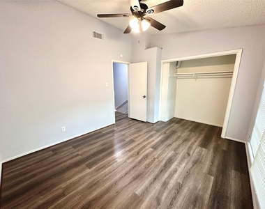 3822 Southway Dr - Photo Thumbnail 24