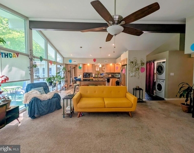 326 Cherry Hill Boulevard - Photo Thumbnail 4