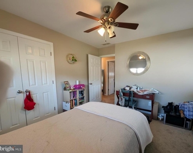 326 Cherry Hill Boulevard - Photo Thumbnail 11