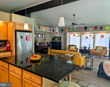 326 Cherry Hill Boulevard - Photo Thumbnail 2