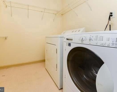 71 Versailles Boulevard - Photo Thumbnail 10