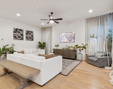 1531 N Red Bud Ln - Photo Thumbnail 12