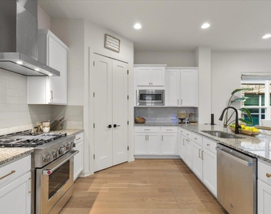 1531 N Red Bud Ln - Photo Thumbnail 5
