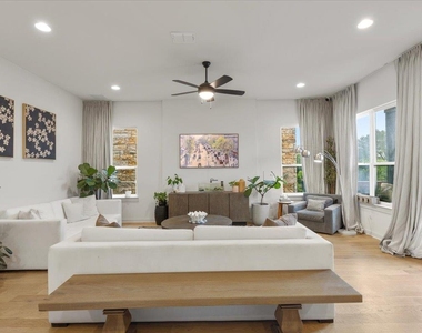 1531 N Red Bud Ln - Photo Thumbnail 9