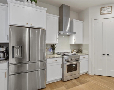 1531 N Red Bud Ln - Photo Thumbnail 4