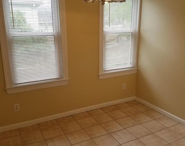 420 Ash Street - Photo Thumbnail 7
