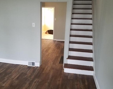 420 Ash Street - Photo Thumbnail 8