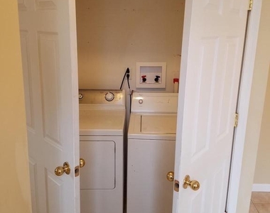 420 Ash Street - Photo Thumbnail 11