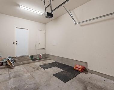 7502 Lazy Creek Dr - Photo Thumbnail 28