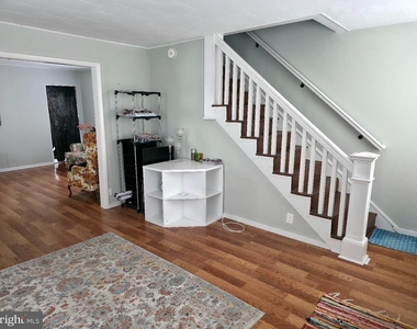 213 Laurel Street - Photo Thumbnail 1
