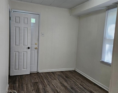 22 Plymouth Drive - Photo Thumbnail 5