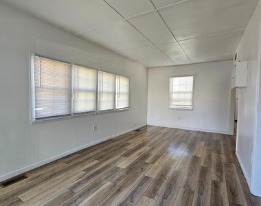 22 Plymouth Drive - Photo Thumbnail 11