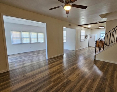 22 Plymouth Drive - Photo Thumbnail 9