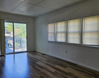 22 Plymouth Drive - Photo Thumbnail 12
