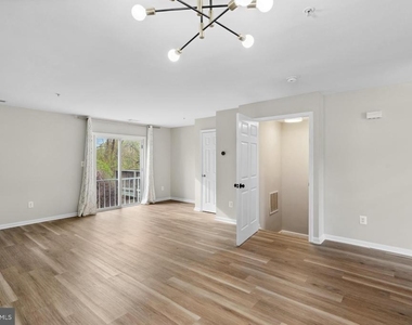 4935 Wall Flower Way - Photo Thumbnail 9
