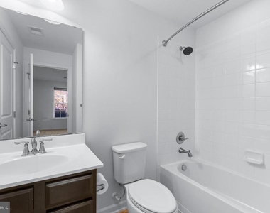 5365 S Center Drive - Photo Thumbnail 5