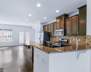 5365 S Center Drive - Photo Thumbnail 18