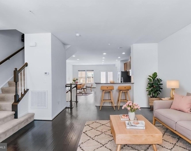 5365 S Center Drive - Photo Thumbnail 17