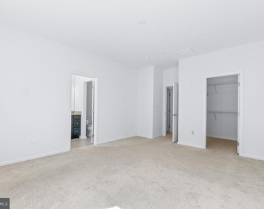 5365 S Center Drive - Photo Thumbnail 25