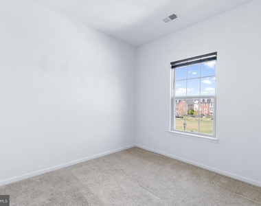 5365 S Center Drive - Photo Thumbnail 31