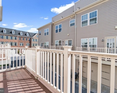 5365 S Center Drive - Photo Thumbnail 36