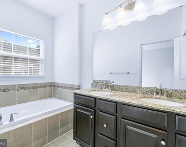 5365 S Center Drive - Photo Thumbnail 27