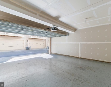 5365 S Center Drive - Photo Thumbnail 35