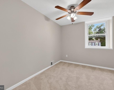 7711 Burnside Road - Photo Thumbnail 16