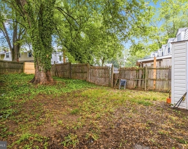 7711 Burnside Road - Photo Thumbnail 26