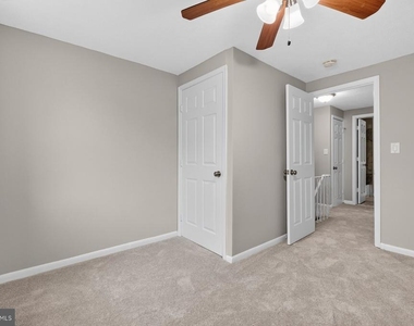 7711 Burnside Road - Photo Thumbnail 14