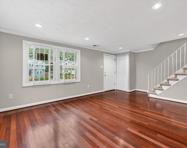 7711 Burnside Road - Photo Thumbnail 8