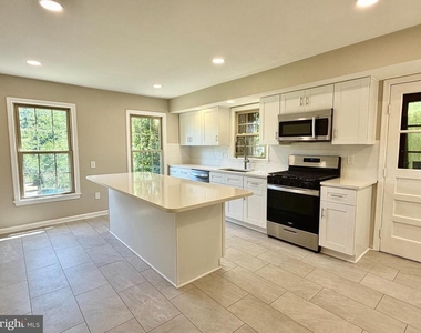 9106 Jones Mill Road - Photo Thumbnail 5