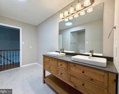 9106 Jones Mill Road - Photo Thumbnail 12